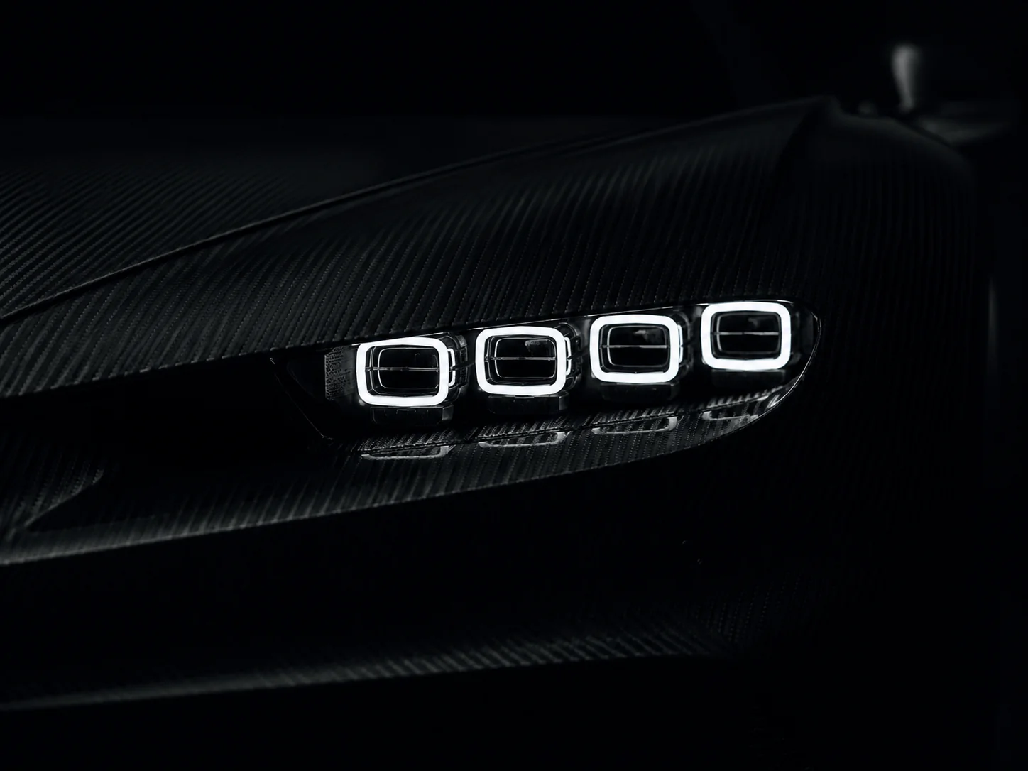 Bugatti Chiron Noire — frame 15