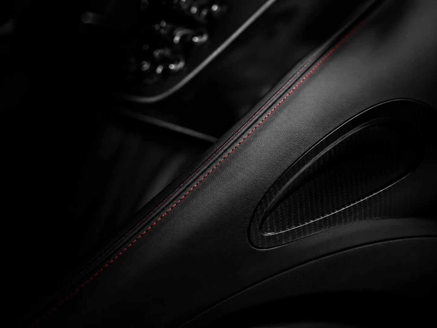 Bugatti Chiron Noire — frame 23